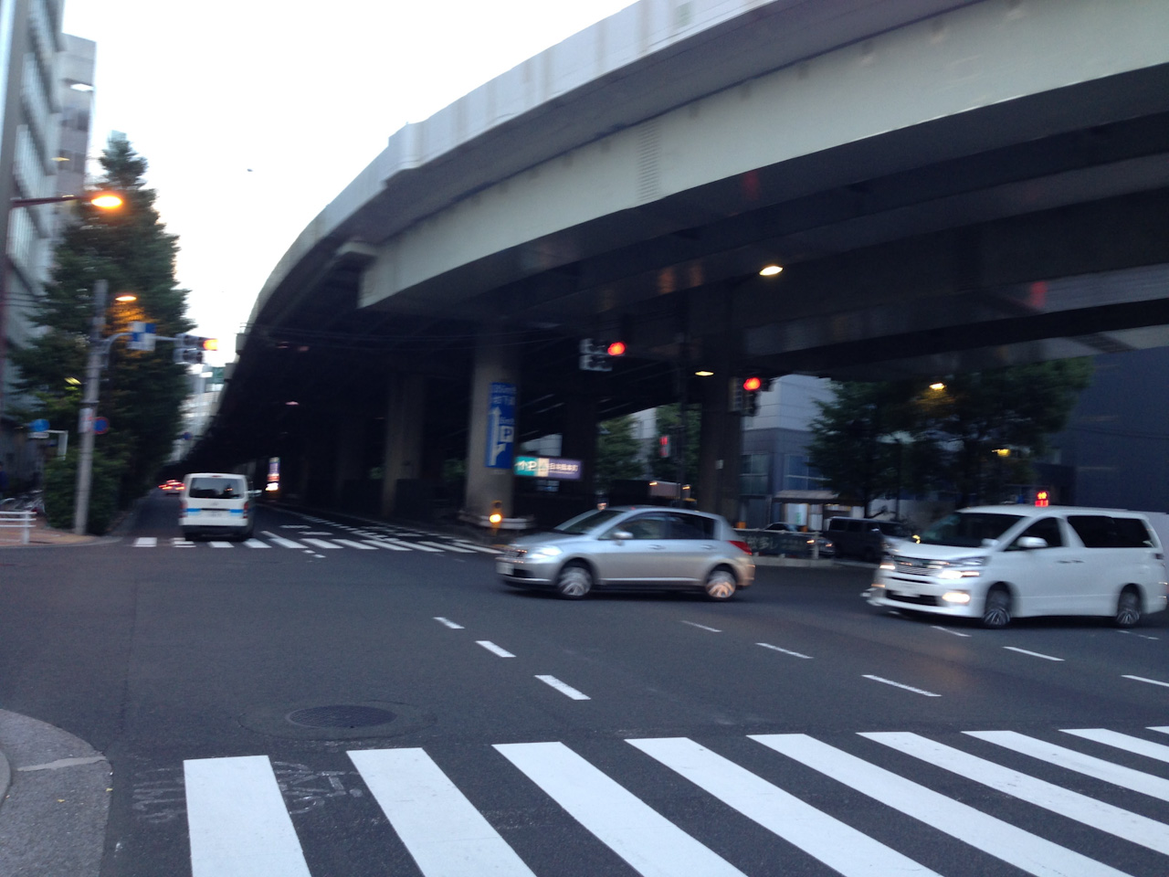 昭和通り　日本橋