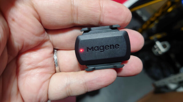 ZWIFT用にケイデンスセンサーを買いました　Magene S3 +サイクリング用スピード/ケイデンスセンサー、ANT + / Bluetooth4.0ワイヤレス　