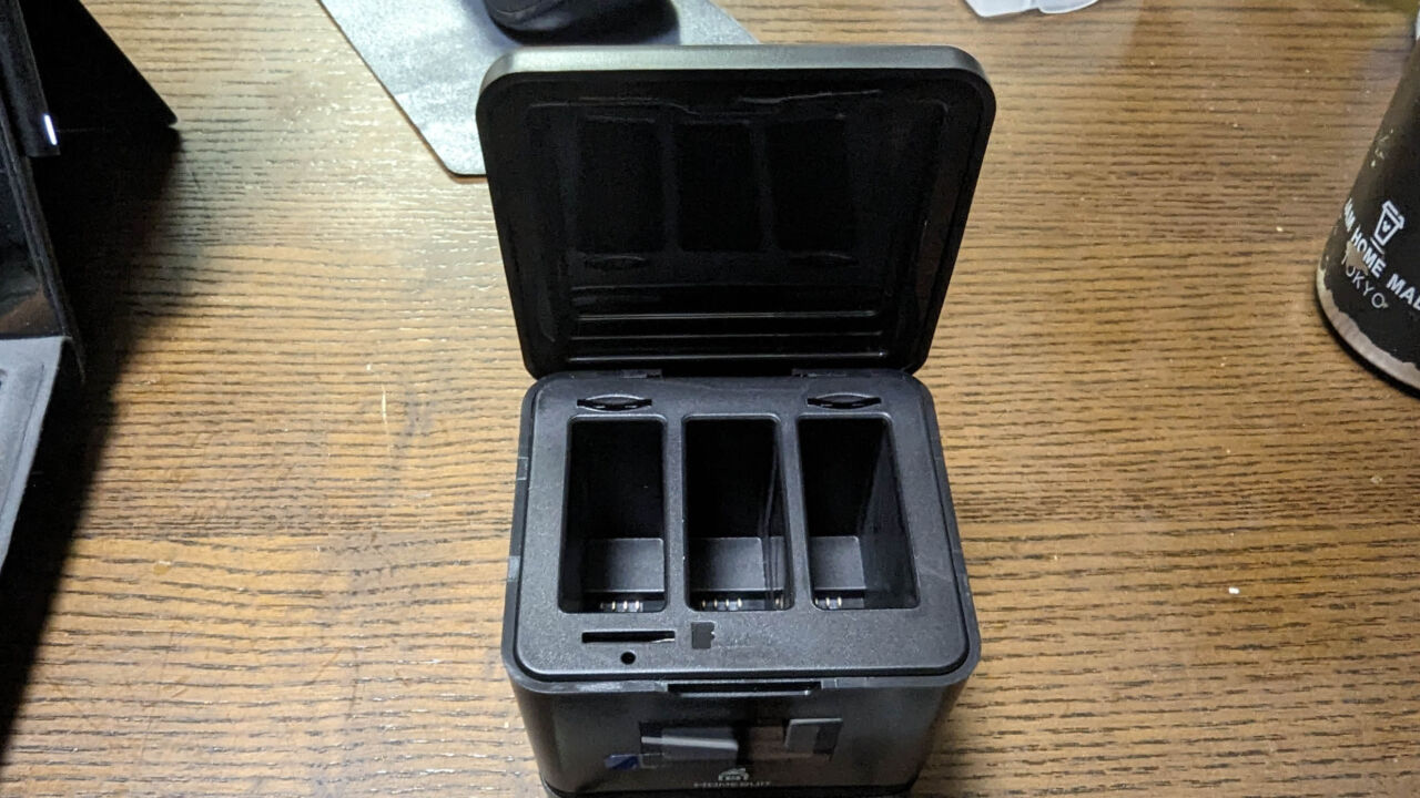 GoProのサードパーティ充電器＋バッテリーを買ってみた