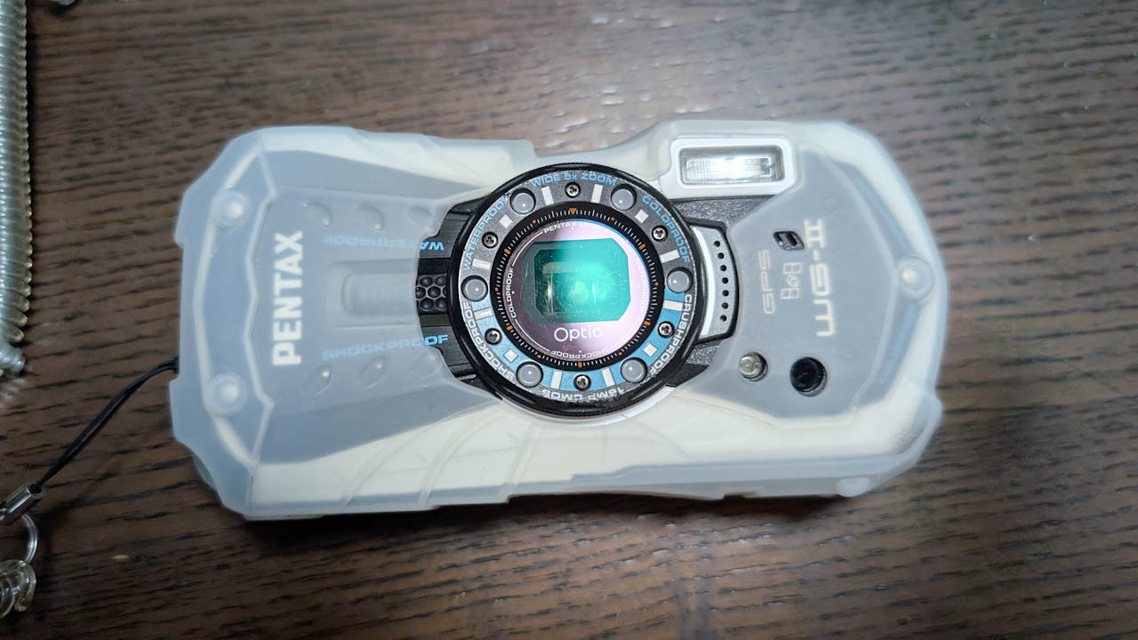 デジカメ(PENTAX WG-2)のバッテリーが不調なので互換バッテリーを購入