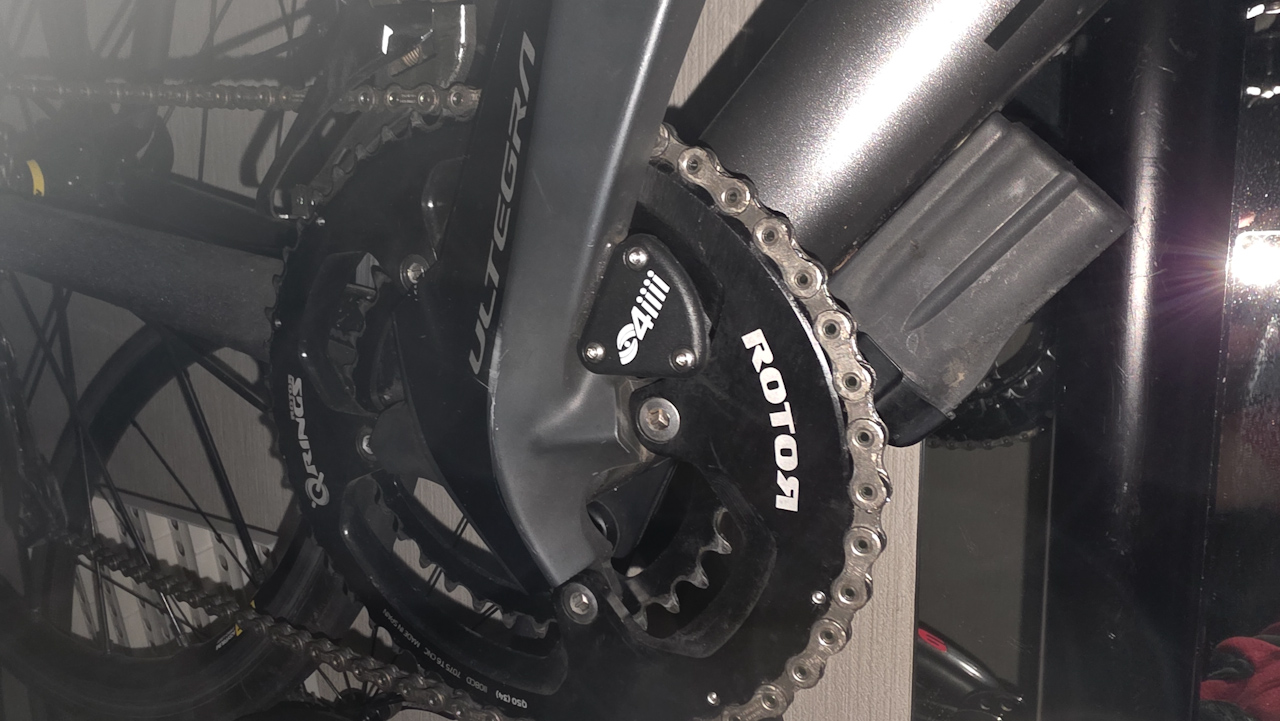 スマホのカメラレンズカバーが駄目だったので新しいのを買ってみた