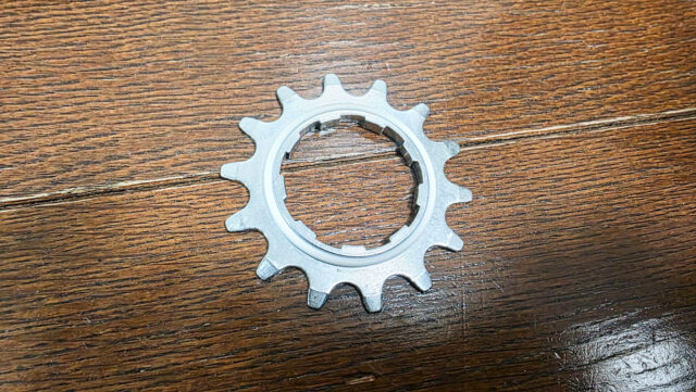 ZWIFT Cogのフリーバブ付きからフリーハブを外してみました