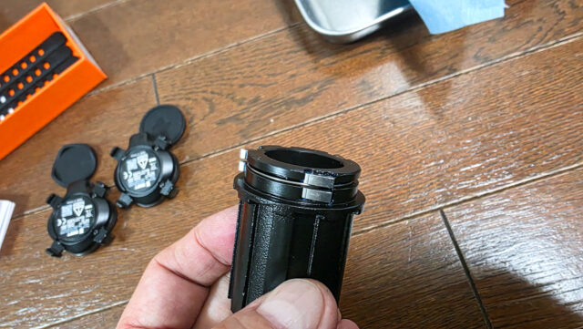 ZWIFT Cogのフリーバブ付きからフリーハブを外してみました