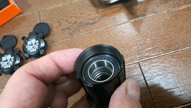 ZWIFT Cogのフリーバブ付きからフリーハブを外してみました