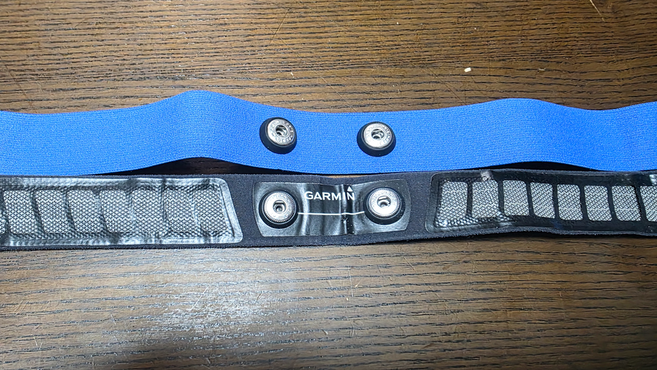 悪くなさそうです。上の写真の黒い部分の真ん中?の端っこが浮いてる?と思いましたが、違いました。