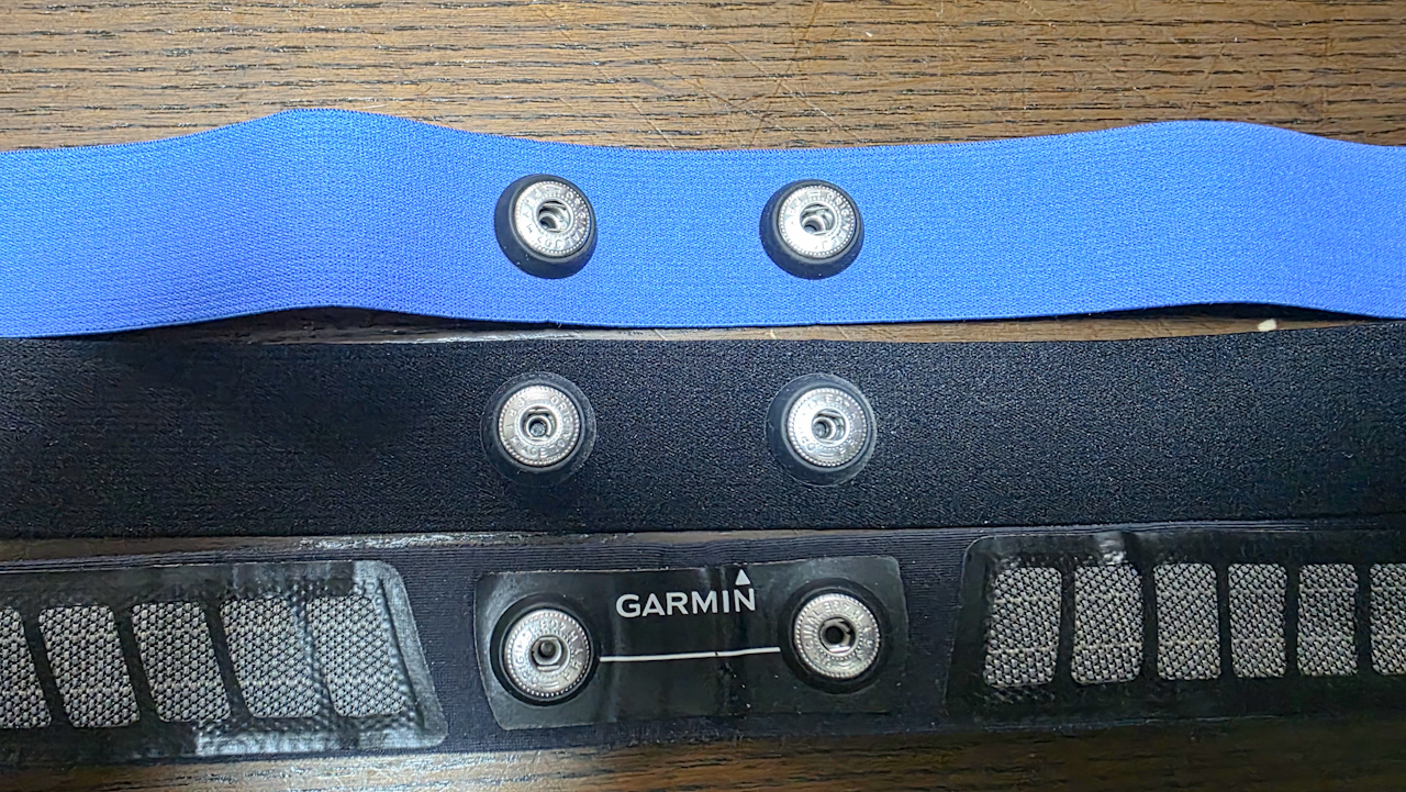 悪くなさそうです。上の写真の黒い部分の真ん中?の端っこが浮いてる?と思いましたが、違いました。