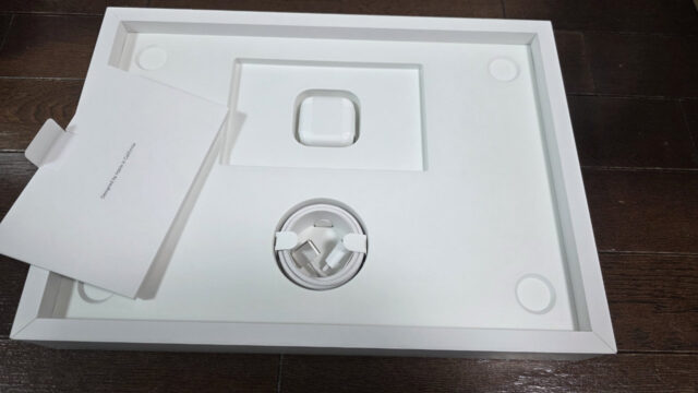 MacBook Air M5到着したので開封しました