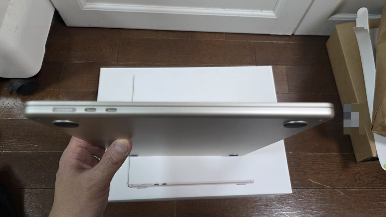 MacBook Air M5到着したので開封しました