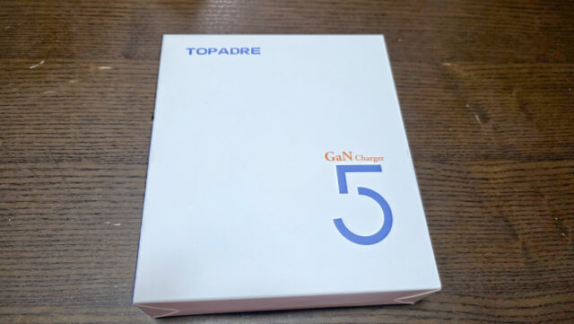 140WのUSBアダプターを買いました