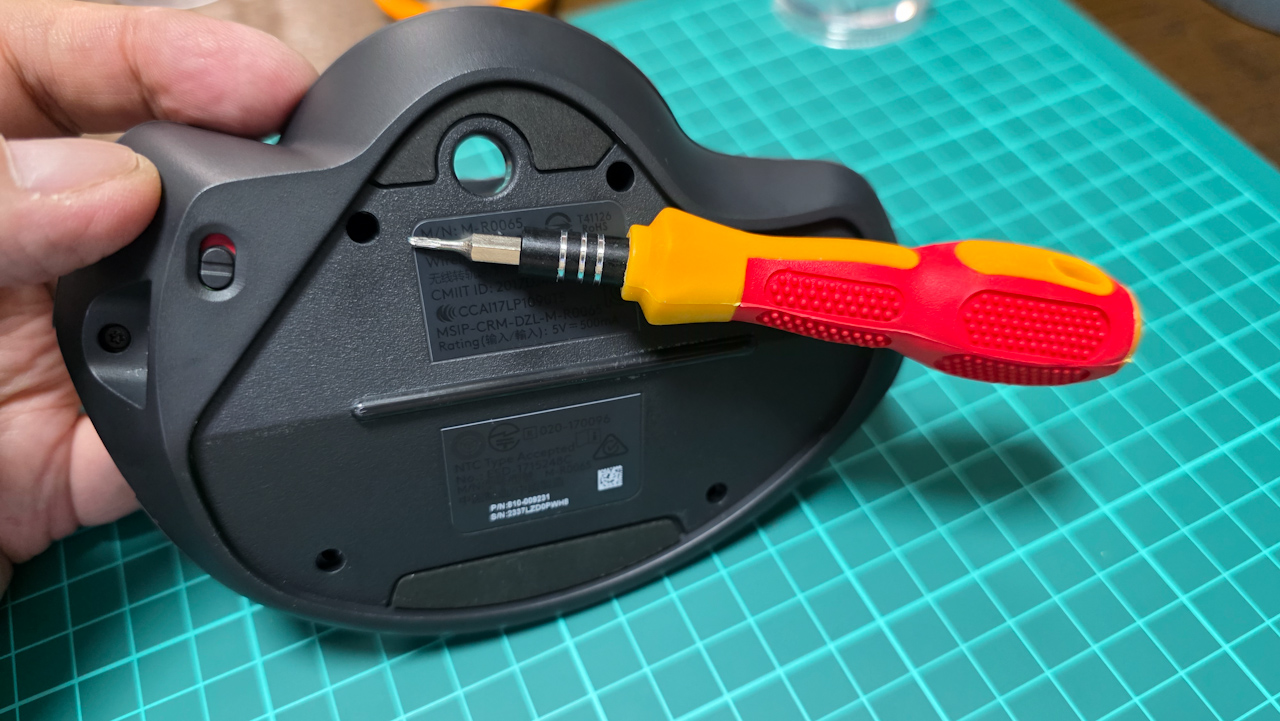 Logicool MX ERGOのボタンを消音化してみた