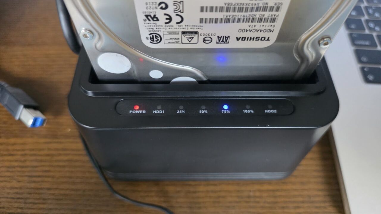 HDDが2台使えるHDDスタンドを買ってみました