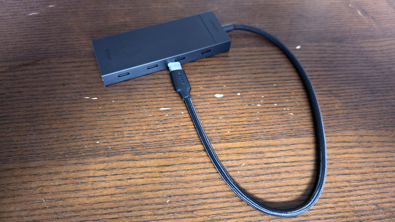 10年以上ぶりにUSB HUBを買ってみました