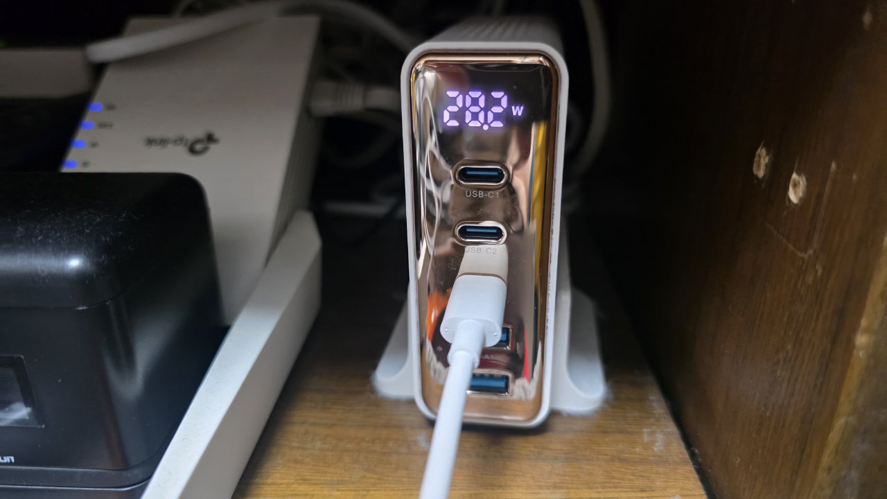 容量の大きなモバイルバッテリー(Anker Power Bank 20000mAh/30W)を買ってみた