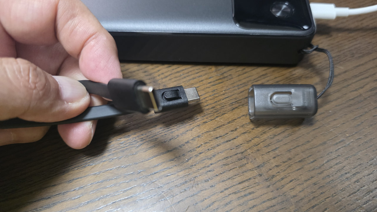 容量の大きなモバイルバッテリー(Anker Power Bank 20000mAh/30W)を買ってみた