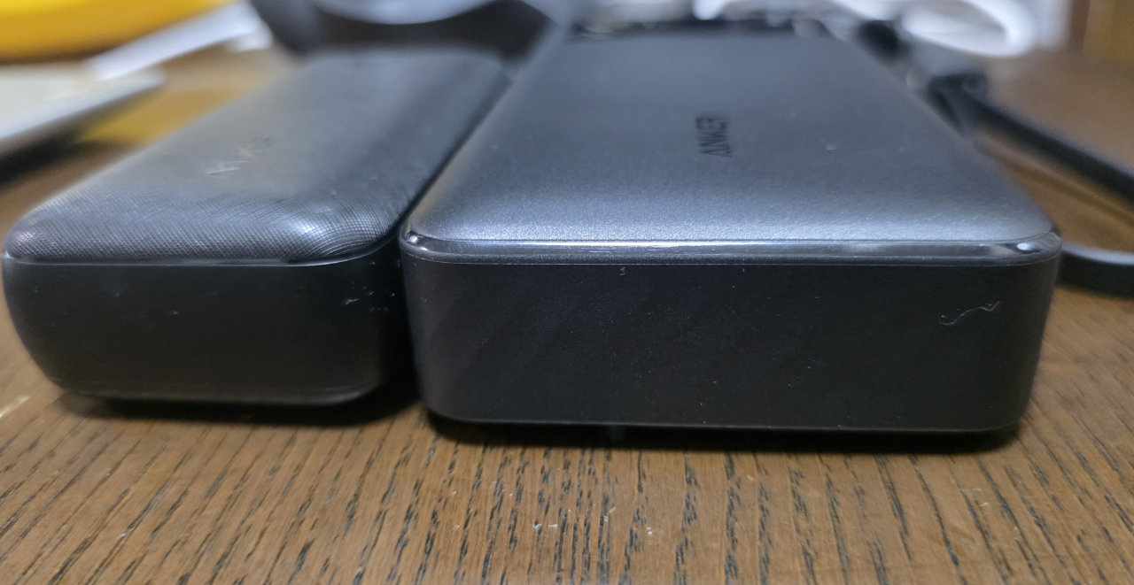 容量の大きなモバイルバッテリー(Anker Power Bank 20000mAh/30W)を買ってみた